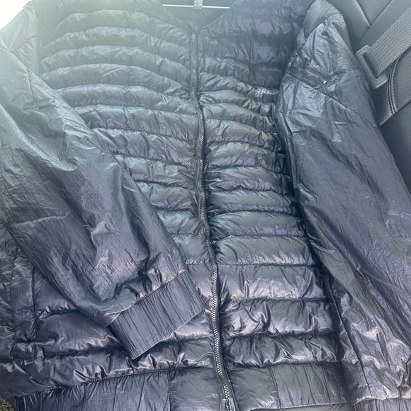 AdidasTERREX Size XL Jacket windbreaker - Picture 6 of 8